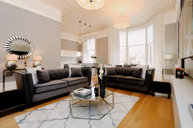 2Bedrooms, 2Bathrooms