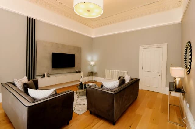 2Bedrooms, 2Bathrooms