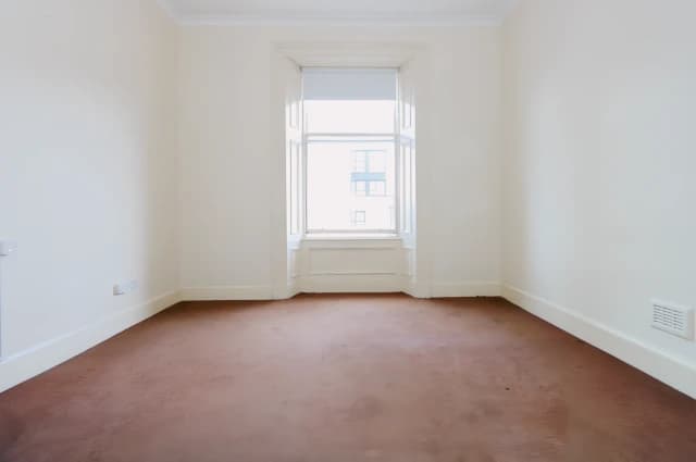 4Bedrooms, 1Bathrooms
