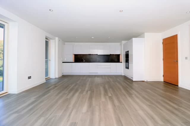 2Bedrooms, 2Bathrooms