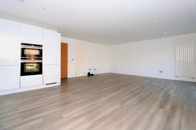 2Bedrooms, 2Bathrooms