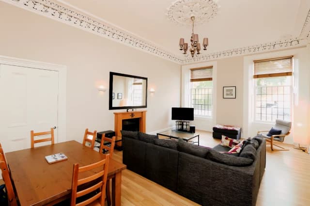 2Bedrooms, 2Bathrooms