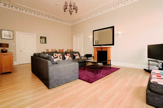 2Bedrooms, 2Bathrooms