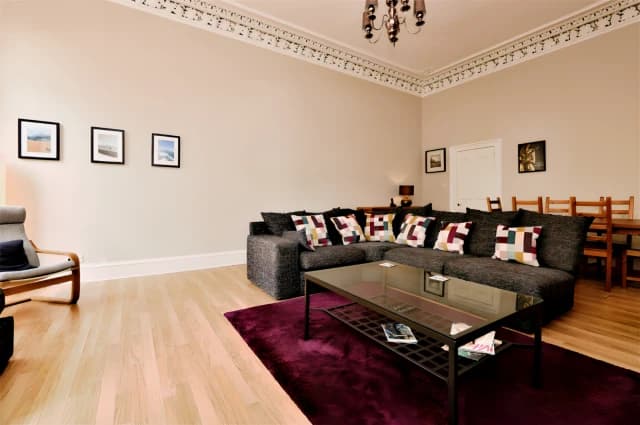 2Bedrooms, 2Bathrooms