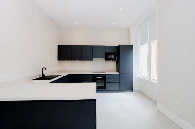 2Bedrooms, 1Bathrooms