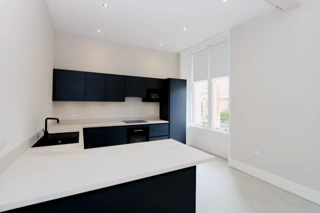 2Bedrooms, 1Bathrooms
