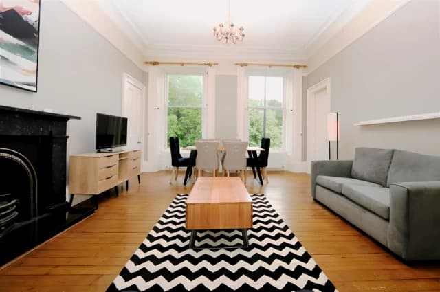 2Bedrooms, 1Bathrooms