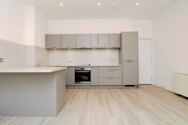 3Bedrooms, 2Bathrooms