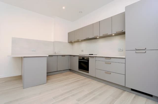 3Bedrooms, 2Bathrooms