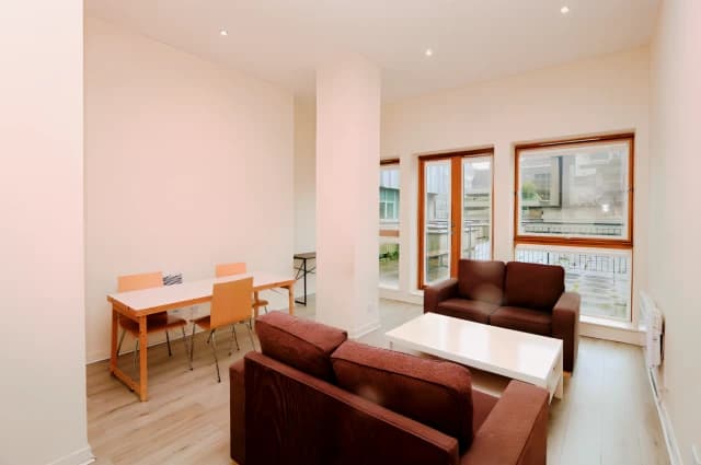 2Bedrooms