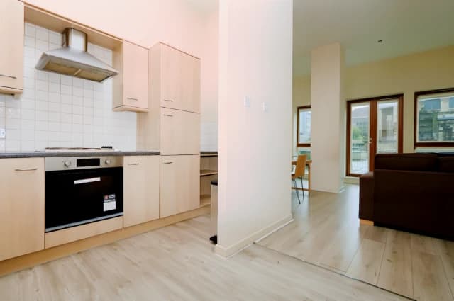 2Bedrooms