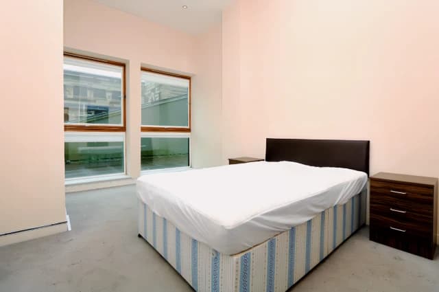 2Bedrooms