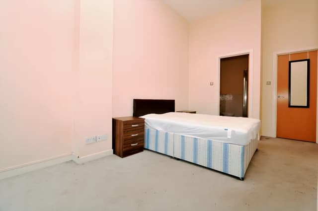 2Bedrooms