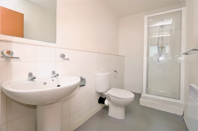 2Bedrooms