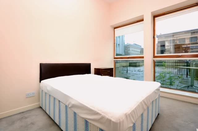 2Bedrooms