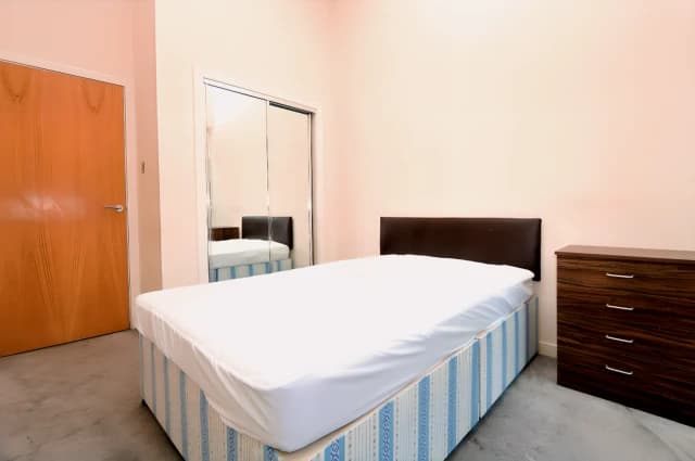2Bedrooms