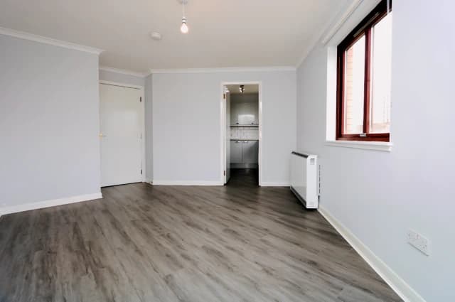 2Bedrooms, 1Bathrooms