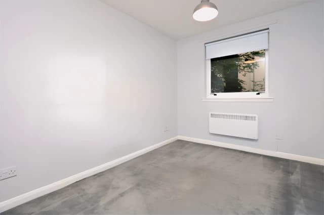 2Bedrooms, 1Bathrooms