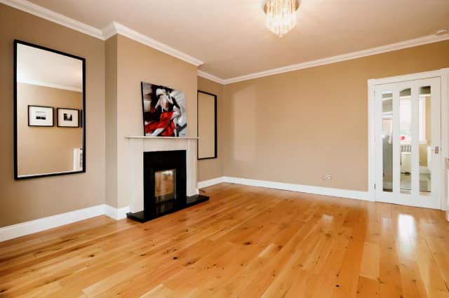 2Bedrooms, 1Bathrooms