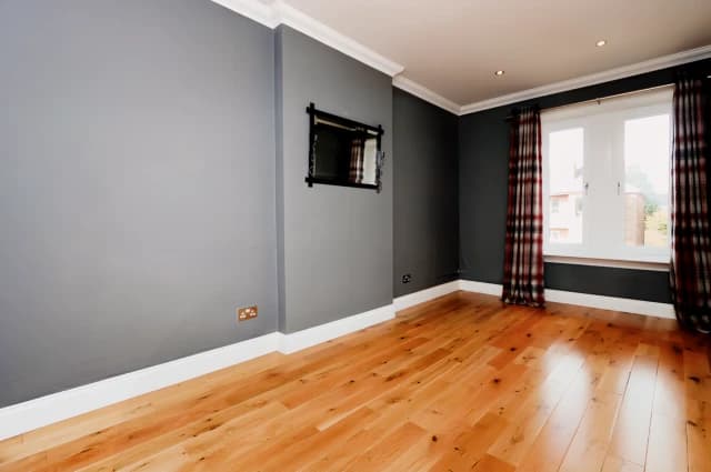 2Bedrooms, 1Bathrooms