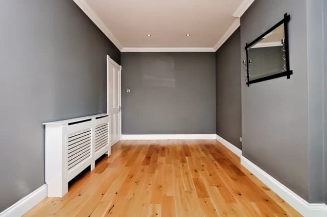 2Bedrooms, 1Bathrooms