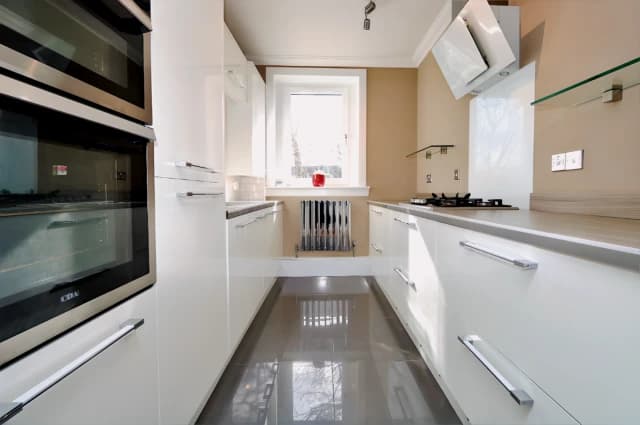 2Bedrooms, 1Bathrooms