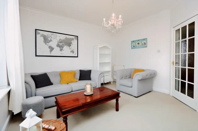 3Bedrooms, 1Bathrooms