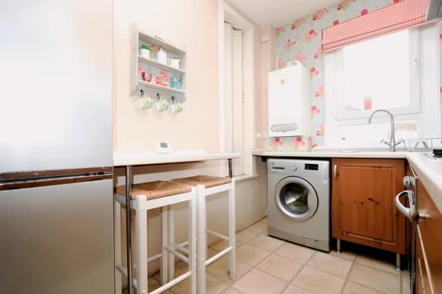 3Bedrooms, 1Bathrooms