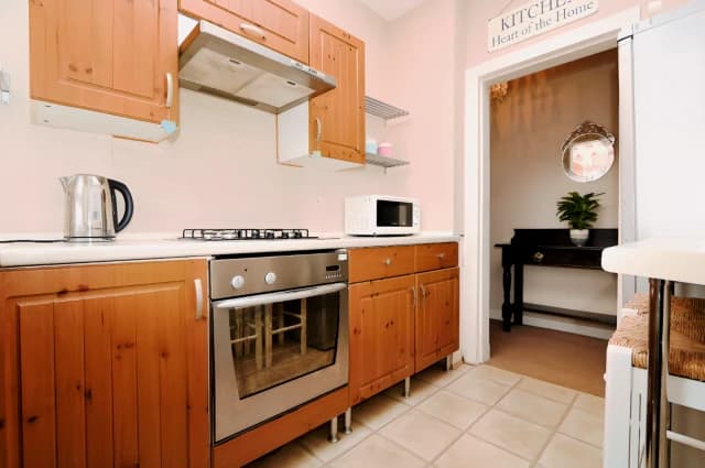 3Bedrooms, 1Bathrooms