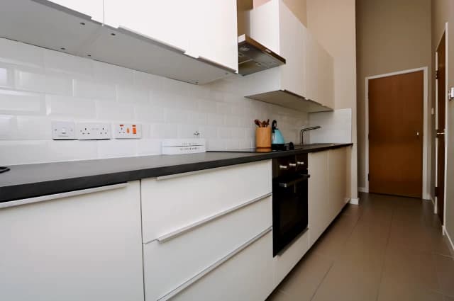1Bedrooms, 1Bathrooms