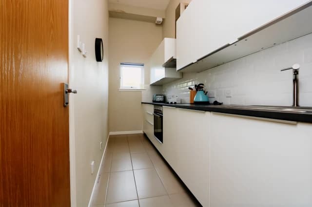 1Bedrooms, 1Bathrooms