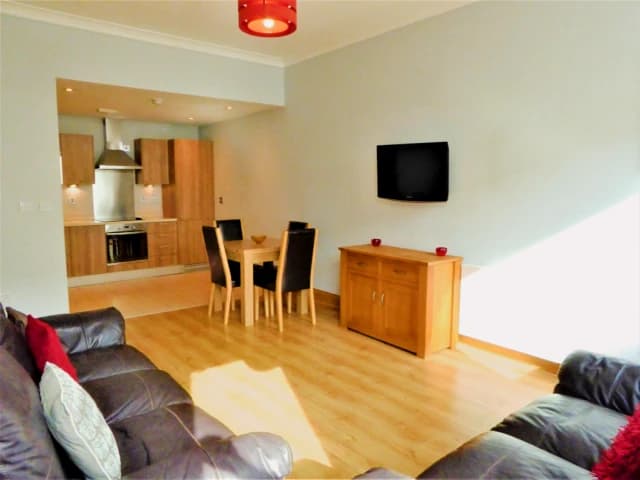 2Bedrooms, 2Bathrooms