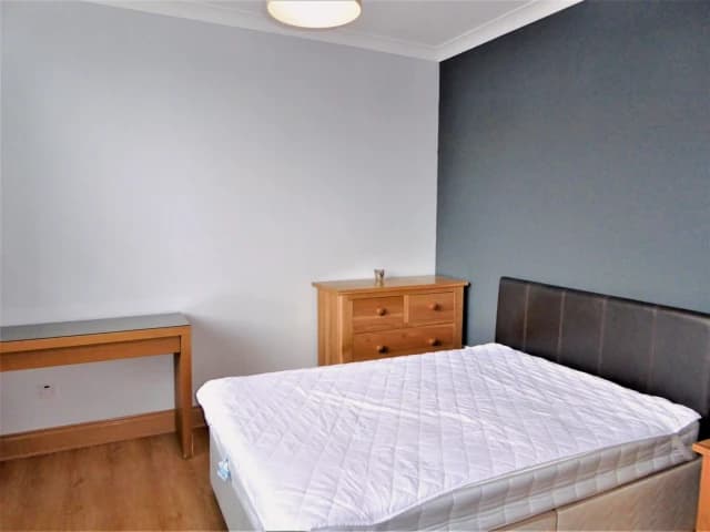 2Bedrooms, 2Bathrooms