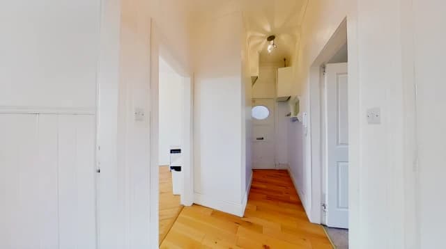 2Bedrooms, 1Bathrooms