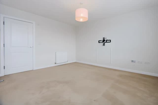 2Bedrooms, 1Bathrooms