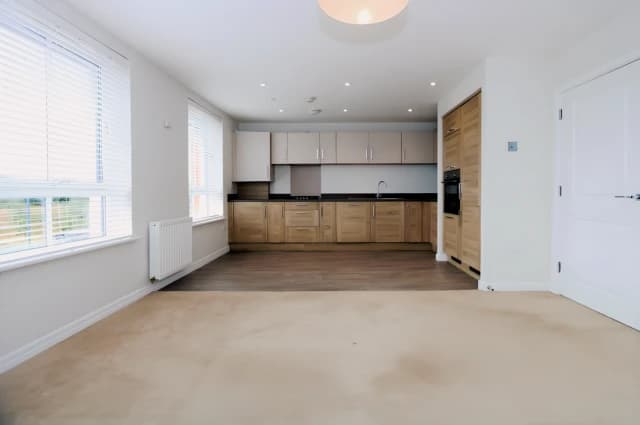 2Bedrooms, 1Bathrooms