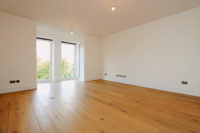 3Bedrooms, 2Bathrooms