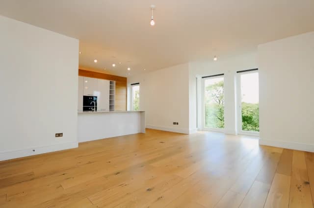 3Bedrooms, 2Bathrooms