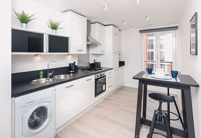 2Bedrooms, 2Bathrooms