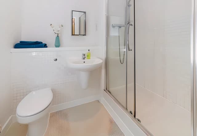 2Bedrooms, 2Bathrooms