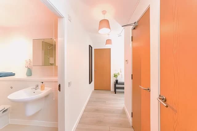 2Bedrooms, 2Bathrooms