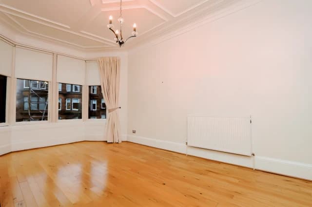 2Bedrooms, 1Bathrooms