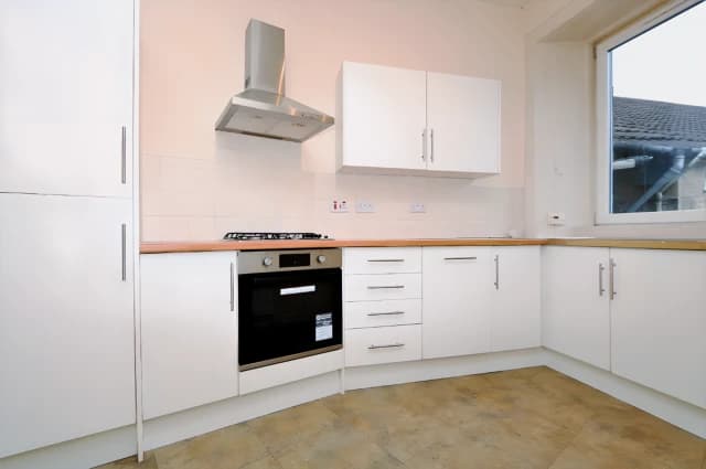 2Bedrooms, 1Bathrooms