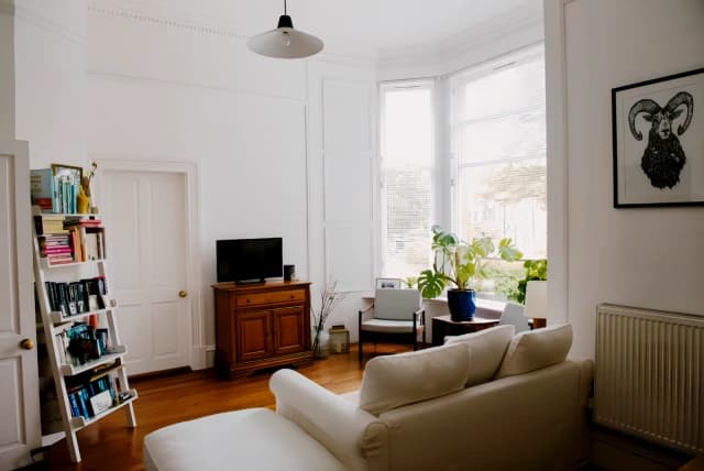 2Bedrooms, 1Bathrooms