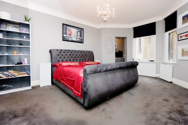 3Bedrooms, 2Bathrooms