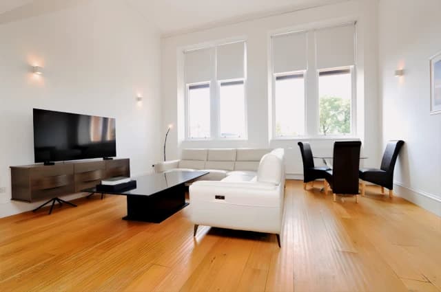 2Bedrooms, 2Bathrooms