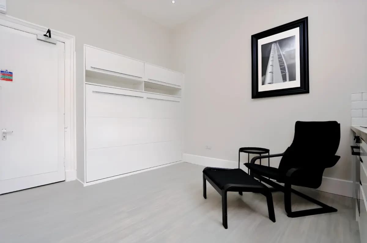 Victoria Crescent Road, G12 9DE