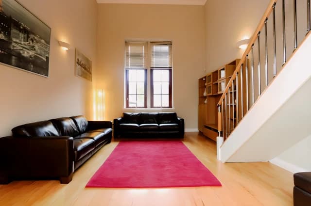 2Bedrooms, 1Bathrooms