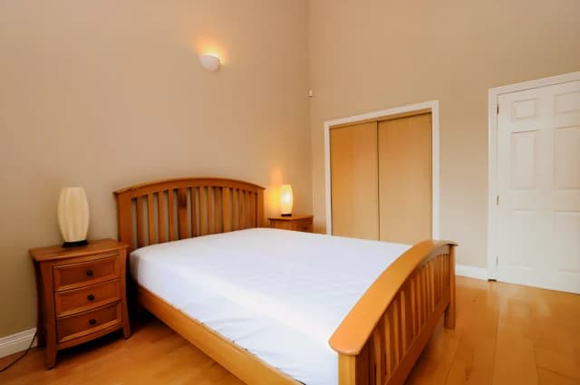 2Bedrooms, 1Bathrooms