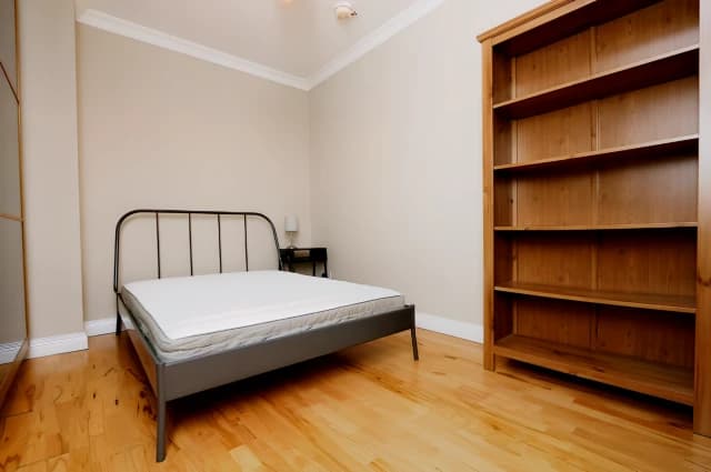2Bedrooms, 1Bathrooms